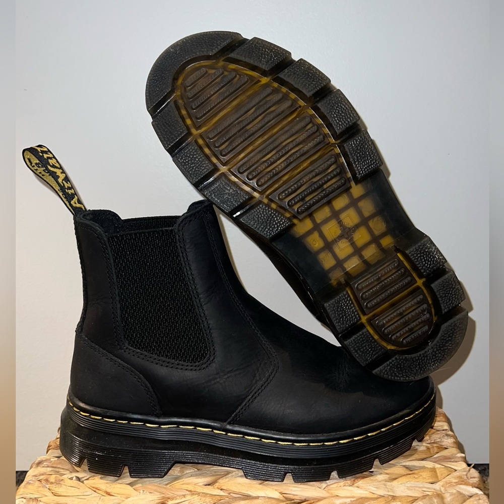 Dr. Martens Chelsea boot